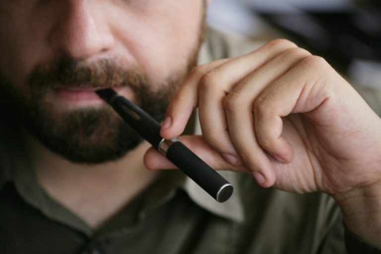 Read more about the article New to Weed Vapes? Here’s 7 Vape Tips for Beginners